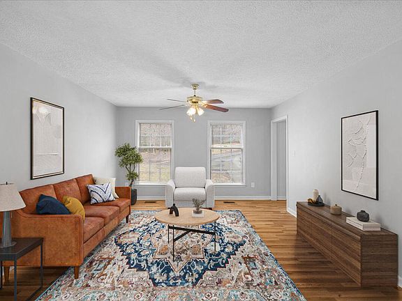5th image of 4219 Arbutus Dr