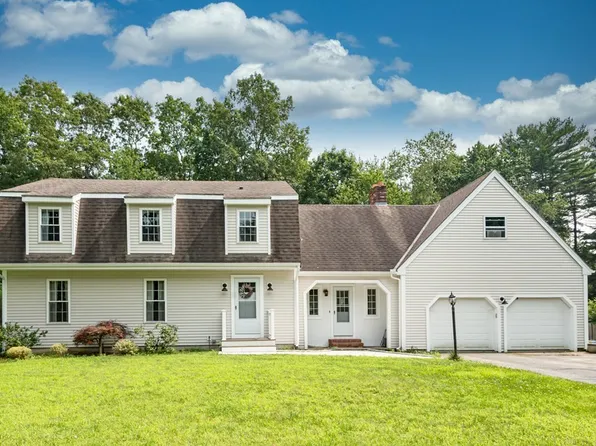 144 Nichols Dr, Taunton, MA 02780