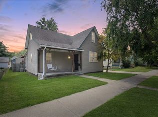 1326 Monroe Ave, Charleston, IL 61920