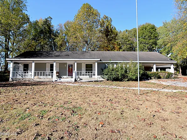 325 Baldwin Rd N, Lake Cormorant, MS 38641