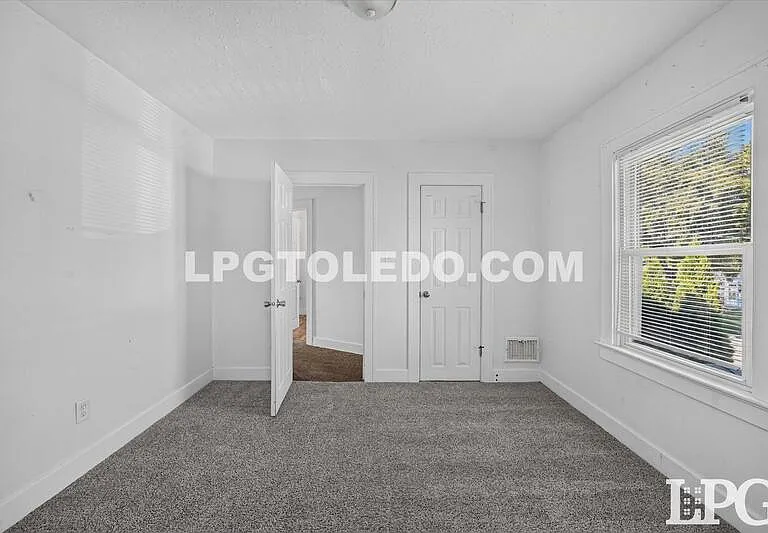 414 Bender Dr — Photo 22