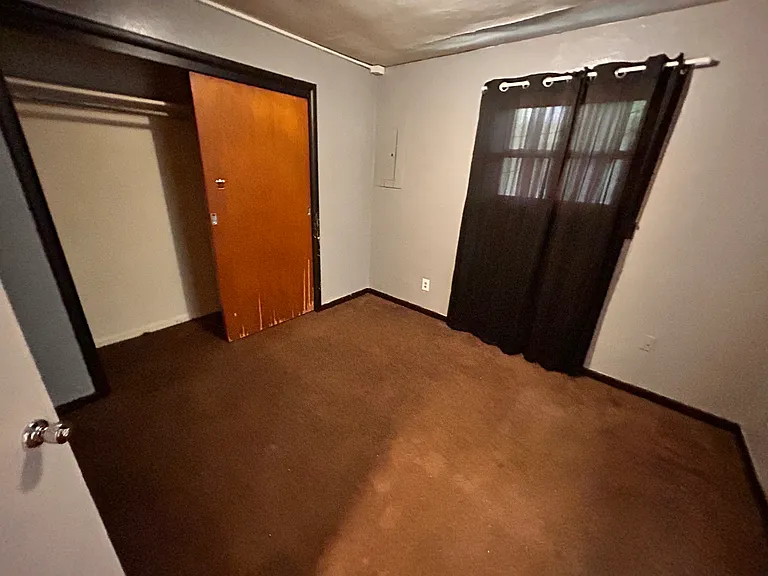 12 Main St #4 — Photo 7