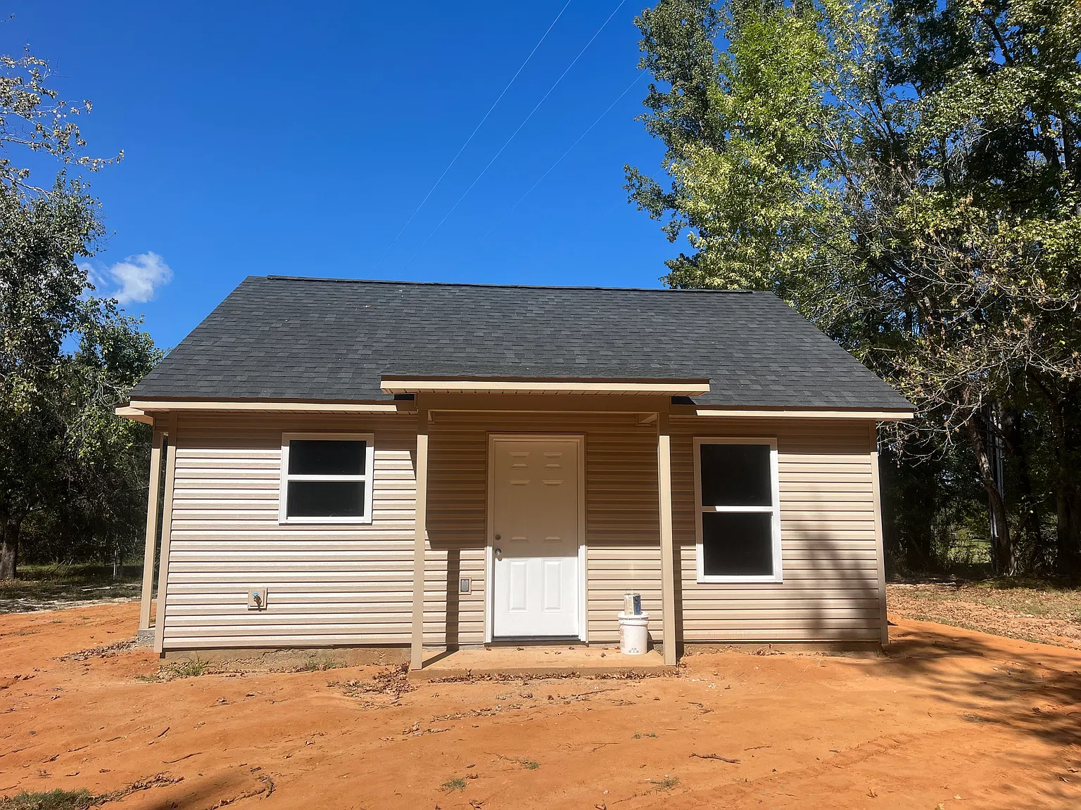 2 bed, 600 sqft, $1,250 — Photo 1
