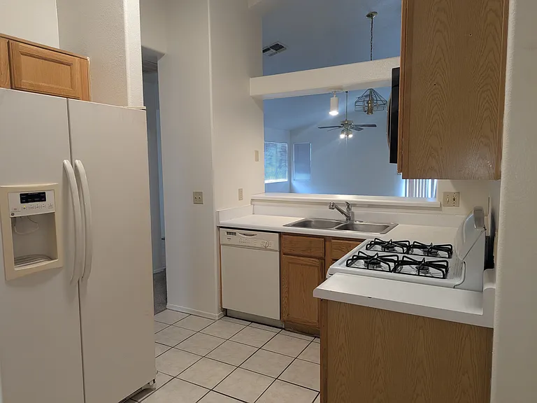 7835 S Lennox Ln — Photo 7