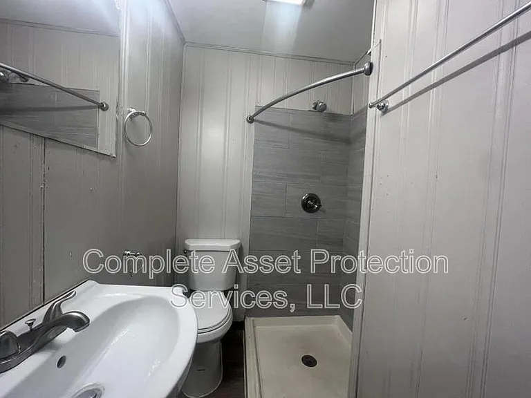 1405 Jefferson Ave #B — Photo 8