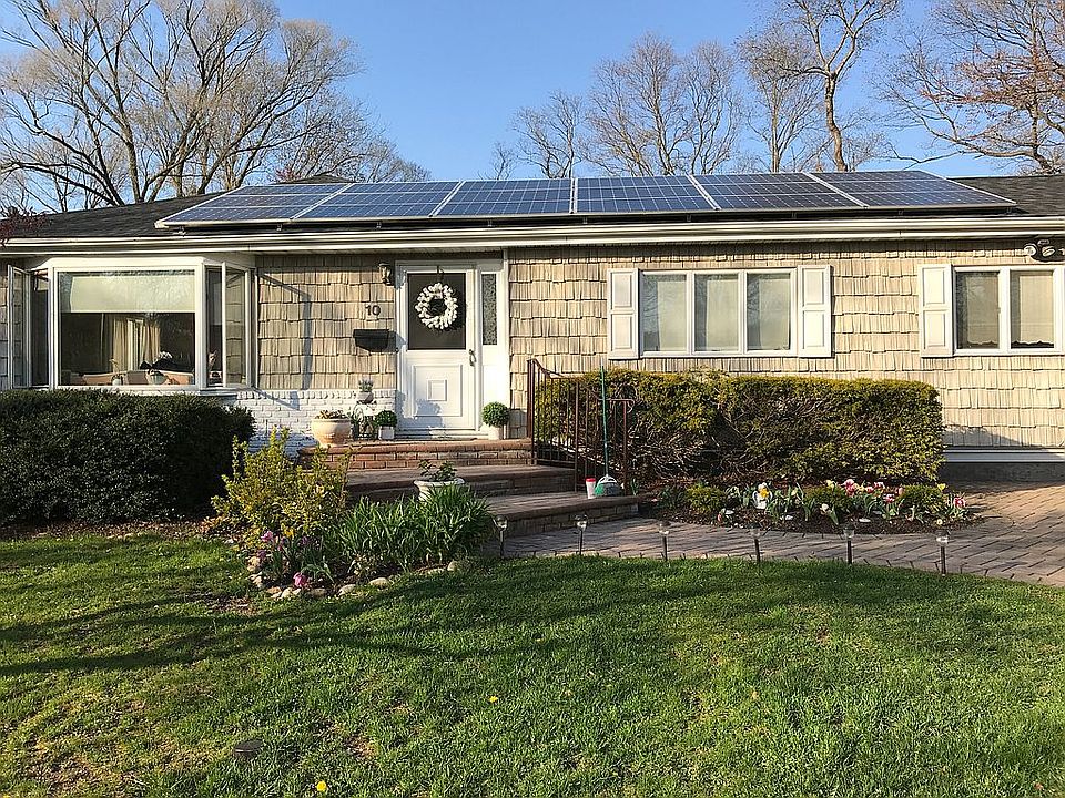 1st image of 10 Abby Dr