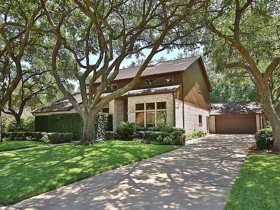 2nd image of 3214 Deer Creek Dr