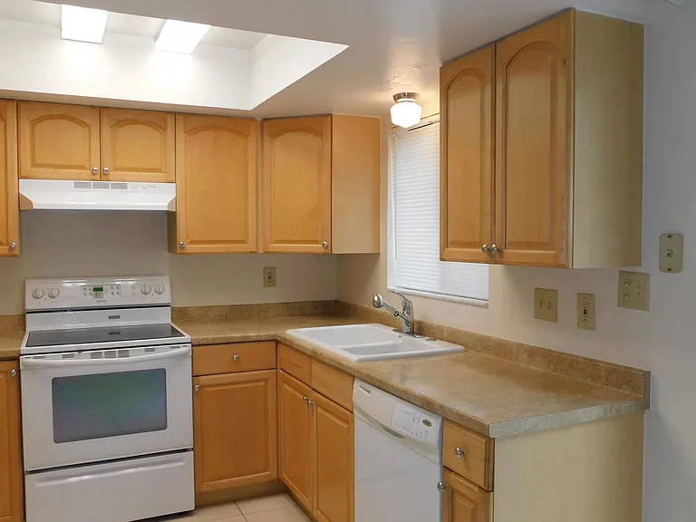 236 Chandler St #C — Photo 7