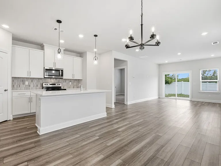 4375 Skyridge Dr — Photo 6