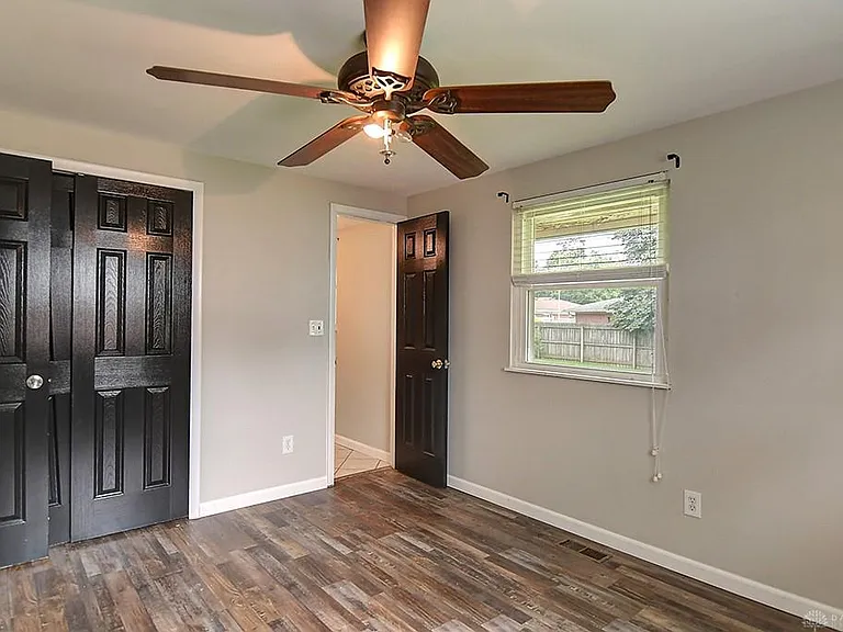 4554 Powell Rd — Photo 18