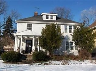 3145 Yorkshire Rd, Cleveland Heights, OH 44118