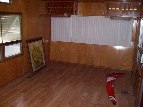 4th image of 7 Taft Dr