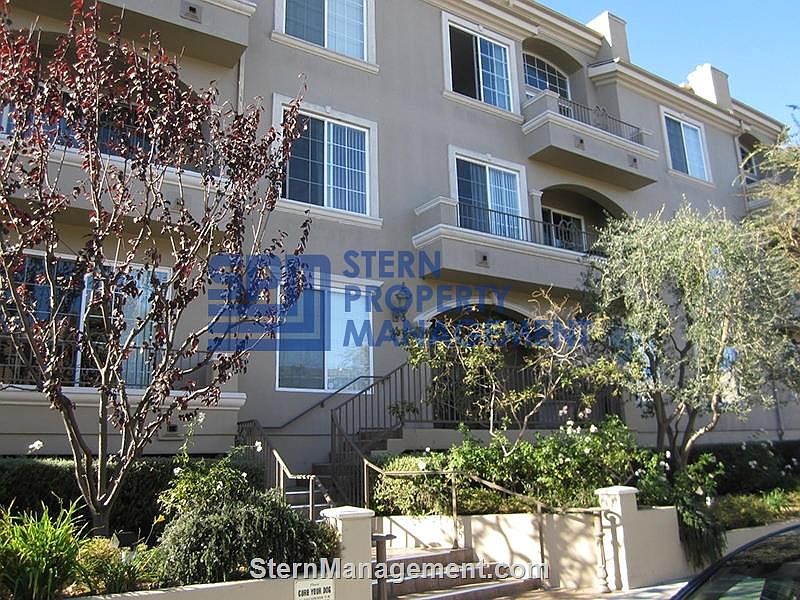1st image of 1730 Colby Ave #306