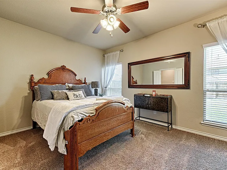 9900 Prairie Dog Ln — Photo 4