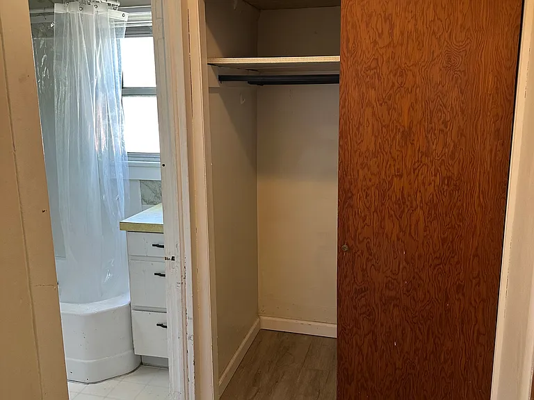 353 Harris St — Photo 14