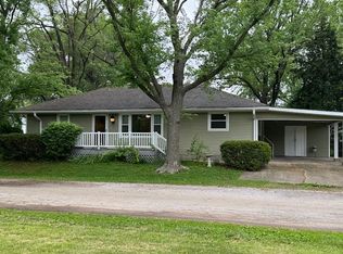 1101 E Leander St, Clinton, IL 61727