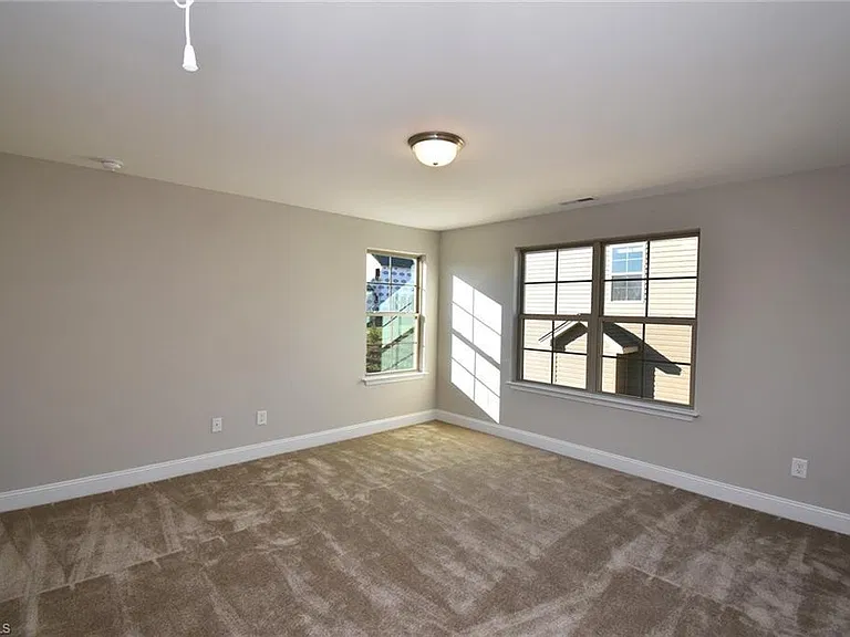5553 Marblehead Dr — Photo 24