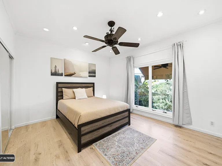 2928 Las Alturas St #1/2 — Photo 15