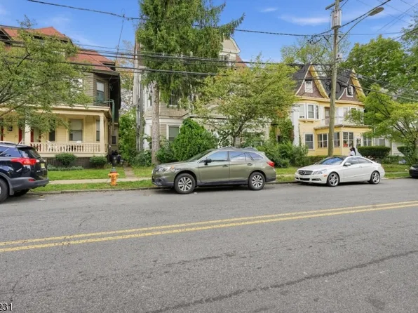 54-56 Osborne Ter, Newark City, NJ 07108