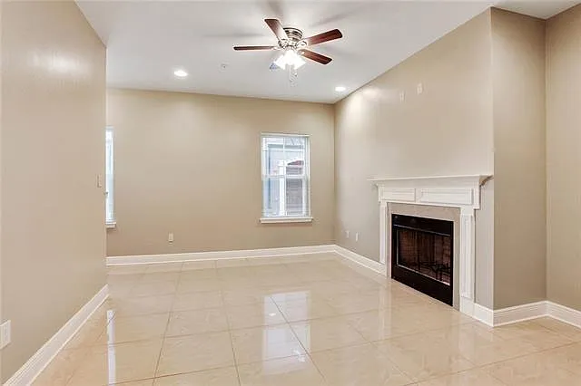3 bed, 2.0 bath, 1040 sqft, $1,550 — Photo 3