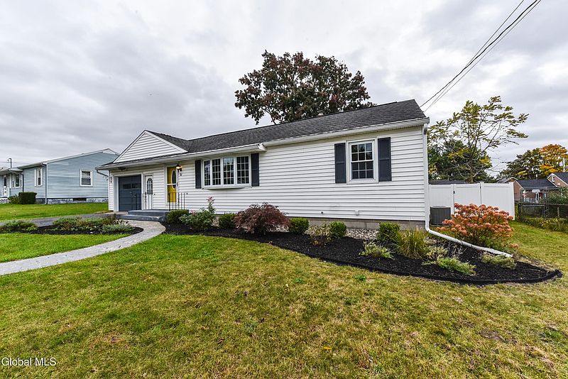 2nd image of 6 Marriner Avenue