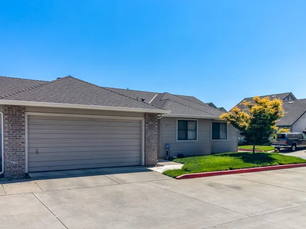 761 E Century Pl, Lodi, CA 95240