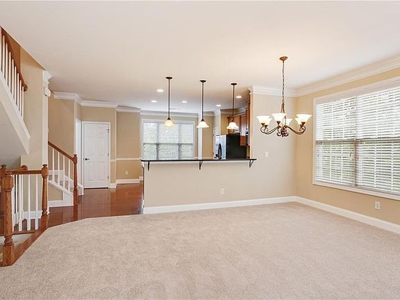 5th image of 5060 Windcrest Ln