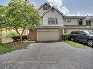 2963 Saganashkee Ln, Naperville, IL 60564