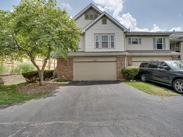 2963 Saganashkee Ln, Naperville, IL 60564