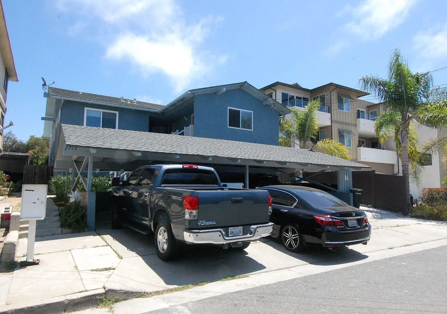 2715 Calle Del Comercio — Photo 1