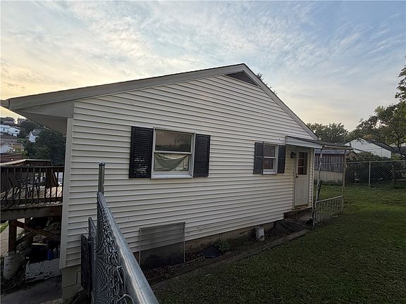 3rd image of 109 Sarah St
