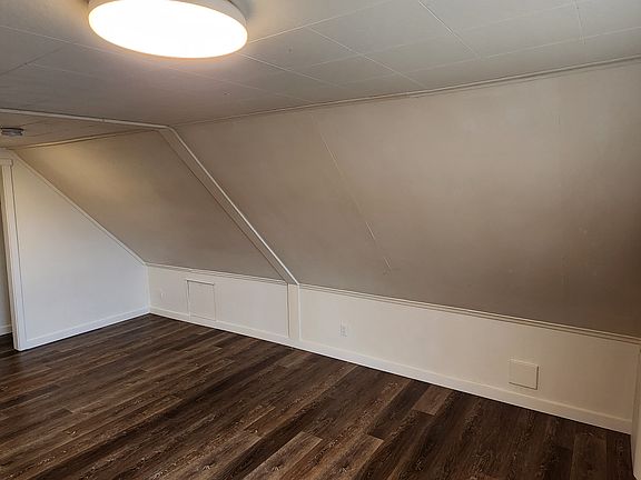 Bed area / Living