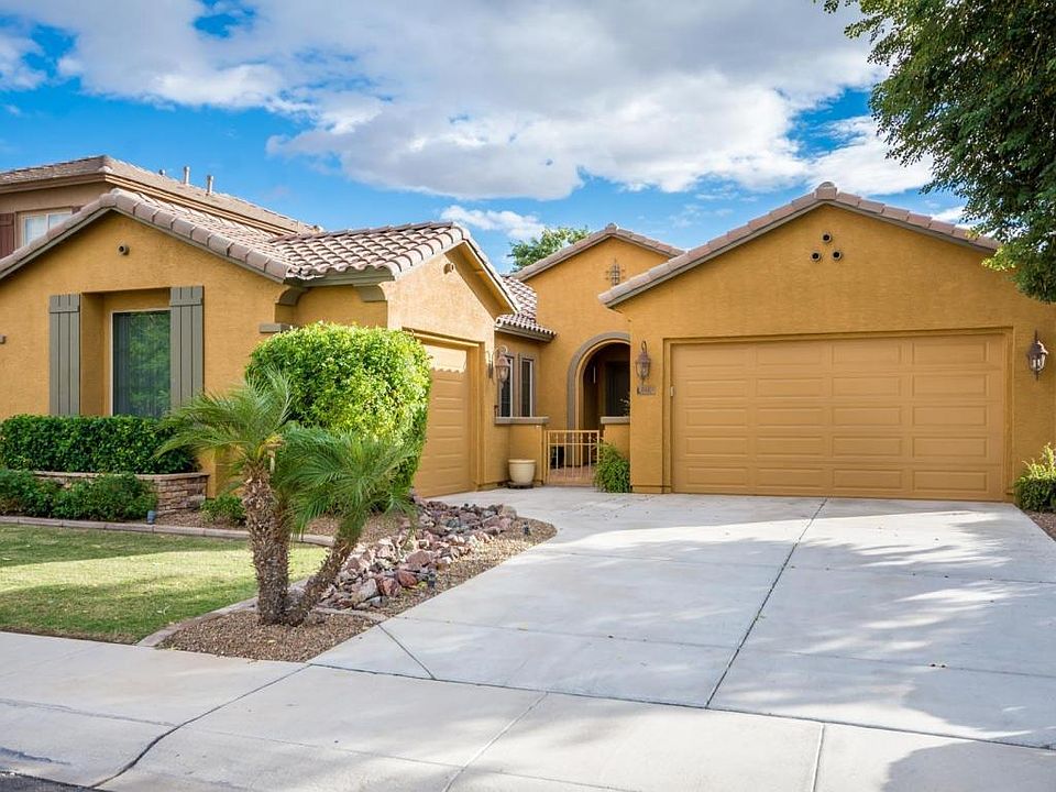 1st image of 2805 E Honeysuckle Pl