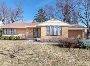 530 Locust Hill Dr, Englewood, OH