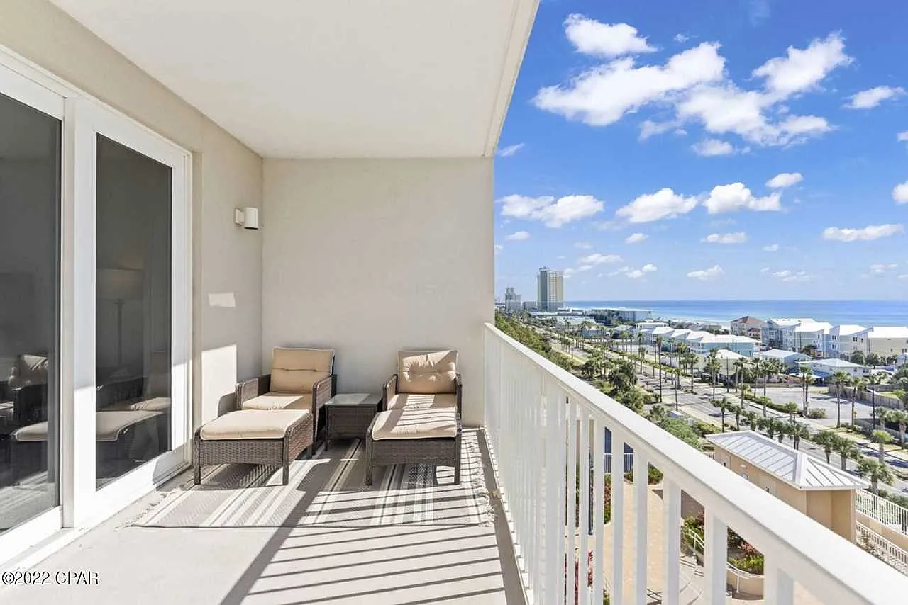 1 bed, 1047 sqft, $2,400 — Photo 2
