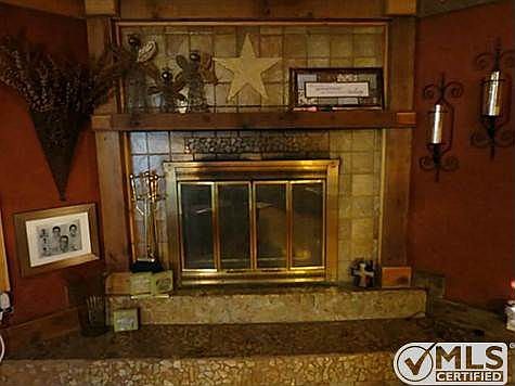4th image of 215 Highland Ave