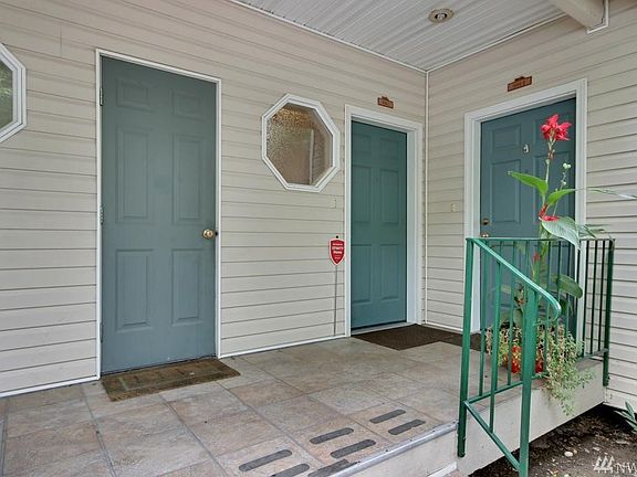 2nd image of 1006 37th St SE APT C