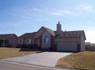 521 Plumwood Dr, Rose Hill, KS 67133