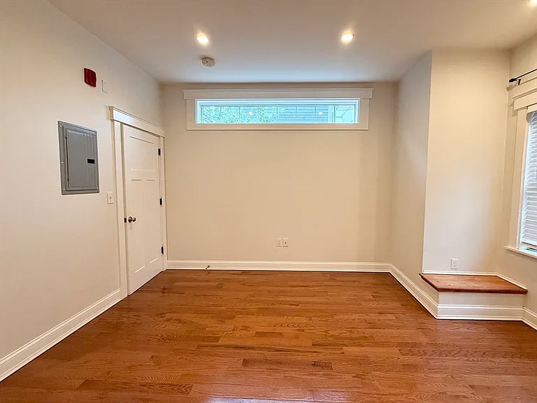 108-110 Webster St #1F — Photo 12