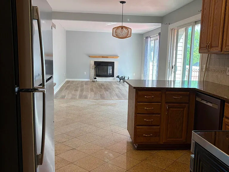 4101 Rolling Meadow Ln — Photo 12