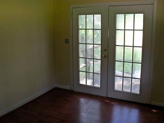 3rd image of 2141 Seminole Ave