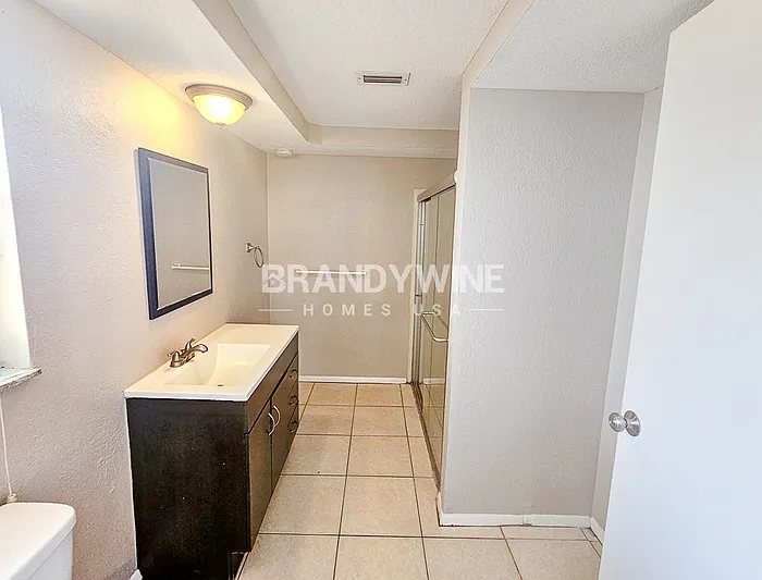 7815 Treasure Pointe Dr — Photo 9