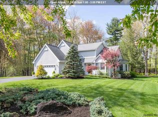 5177 Woodlawn Dr, Schenectady, NY 12303