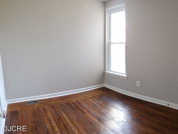 5th image of 6932 Chelwynde Ave