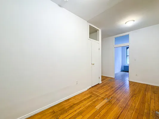 Rented by City Connections Realty | media 11