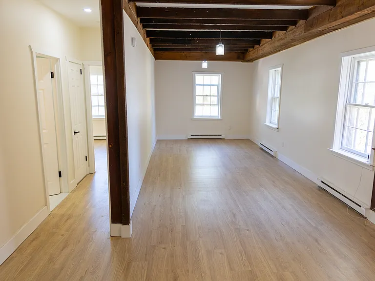 11 Jefferson St #2B — Photo 2