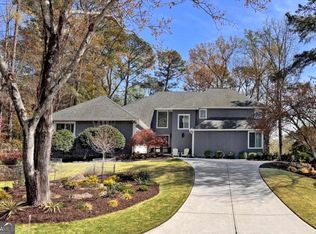 10045 Bankside Dr, Roswell, GA 30076