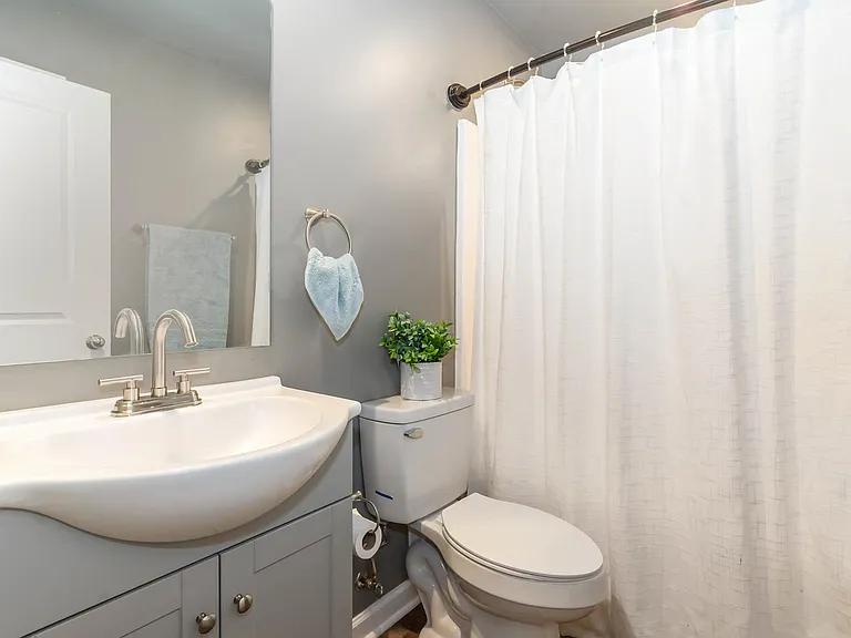 908 Mapleash Ave — Photo 17