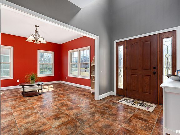 4th image of 1817 Autumn Rdg