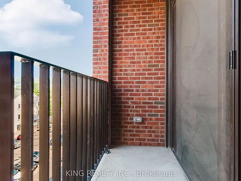 1 Jarvis St #531 — Photo 30